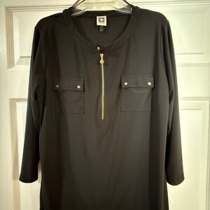 Anne Klein Black blouse like top with zipper size large.